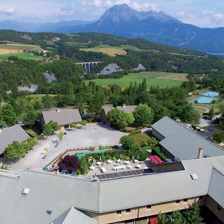Club Vacances Bleues Les Horizons Du Lac Chorges Exterior photo